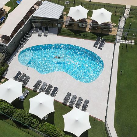 The Breakers Aparthotel Gold Coast Exterior photo
